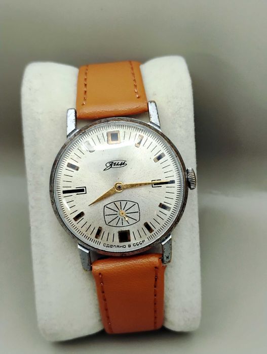 Zim z dolną sekundą mechaniczny zegarek