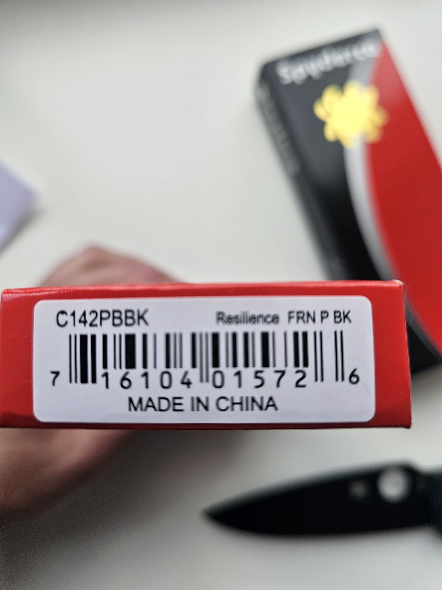 Оригінал Spyderco resilience