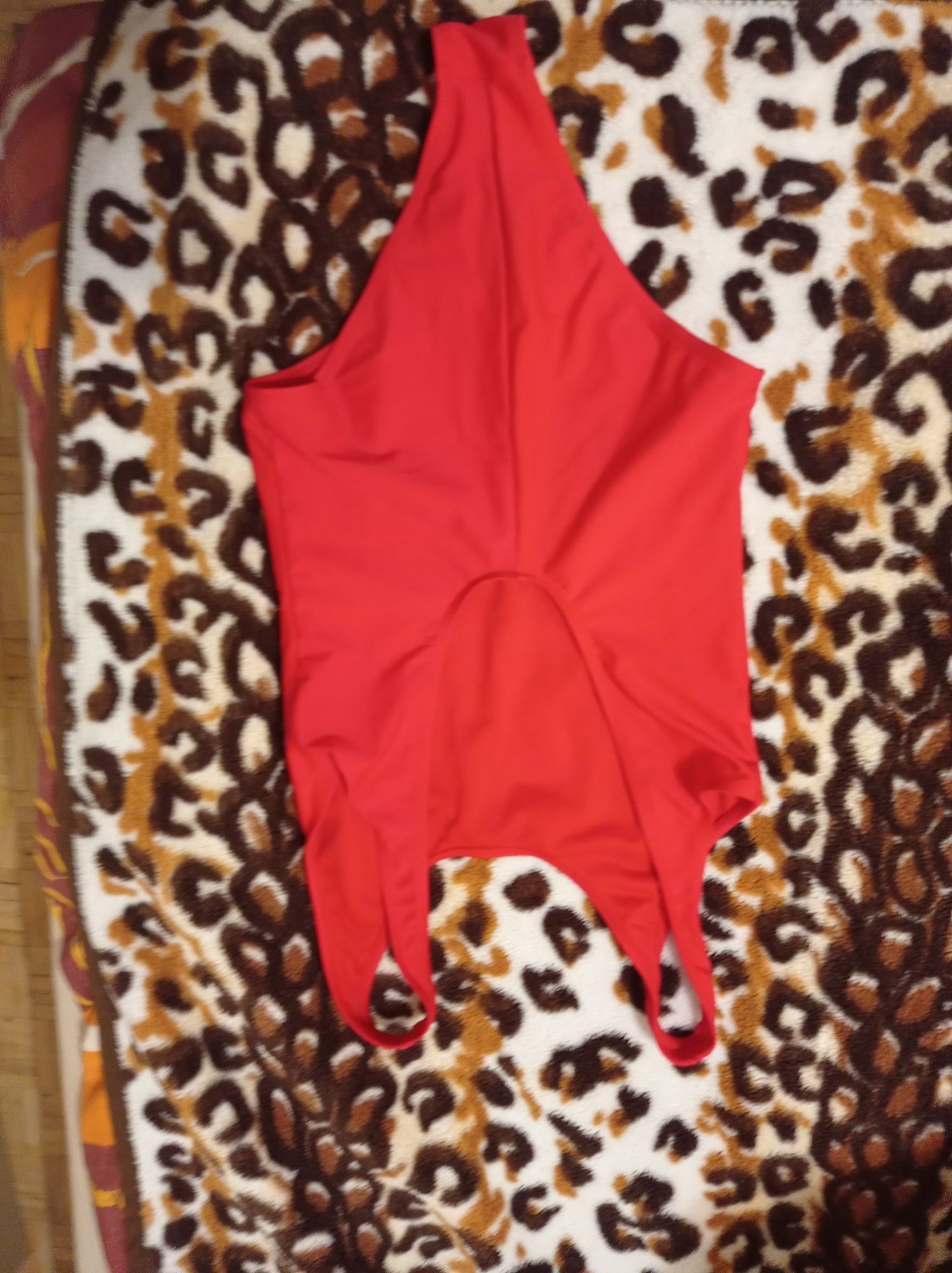 Piękny czerwony jednoczęściowy strój kąpielowy bay watch 36/S