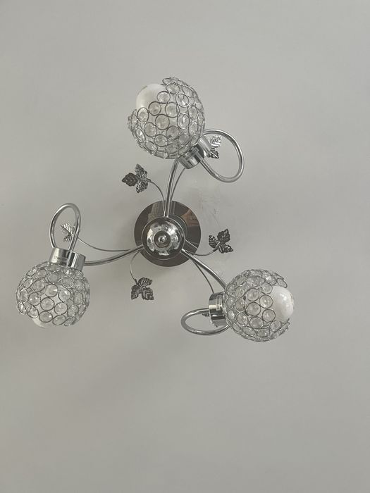 Lampa - elegancka z kryształkami na trzy zarówki