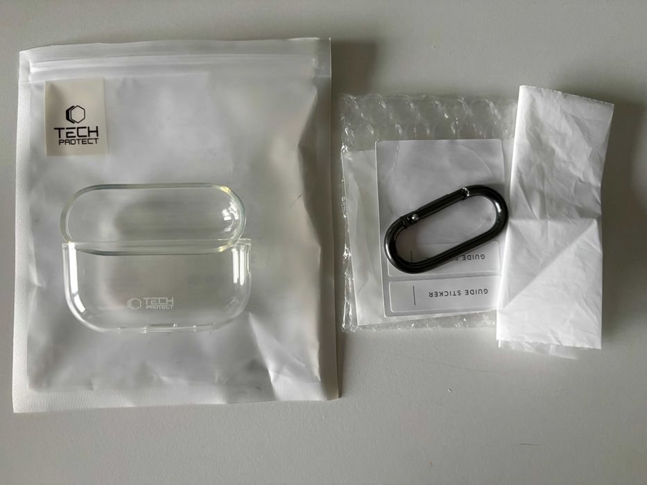 Etui Iphone 16 + szkło hartowane + etui do Airpods pro (Tech-protect)