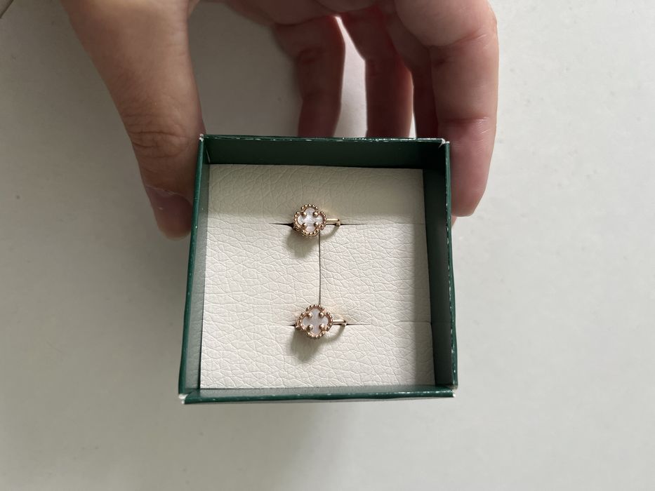 Золоті сережки 585 проба з перламутром