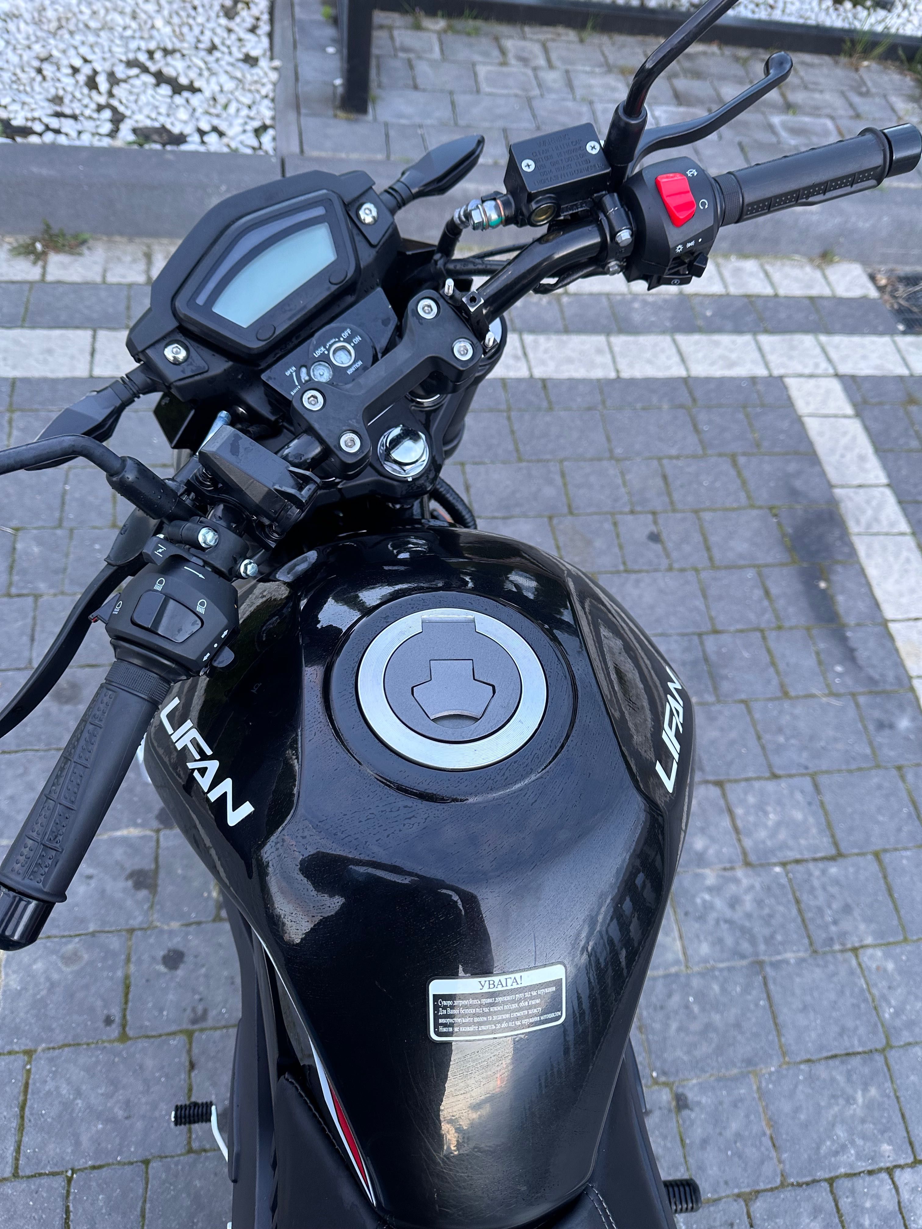 Новий мотоцикл Lifan SR220