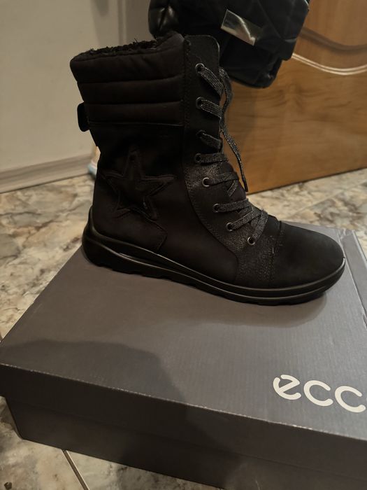 Продам жіночі черевики Ecco