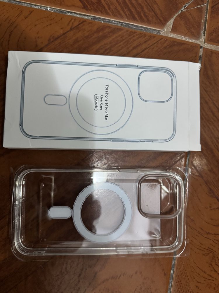 Capa não original transpante rigida iphone14 pro max