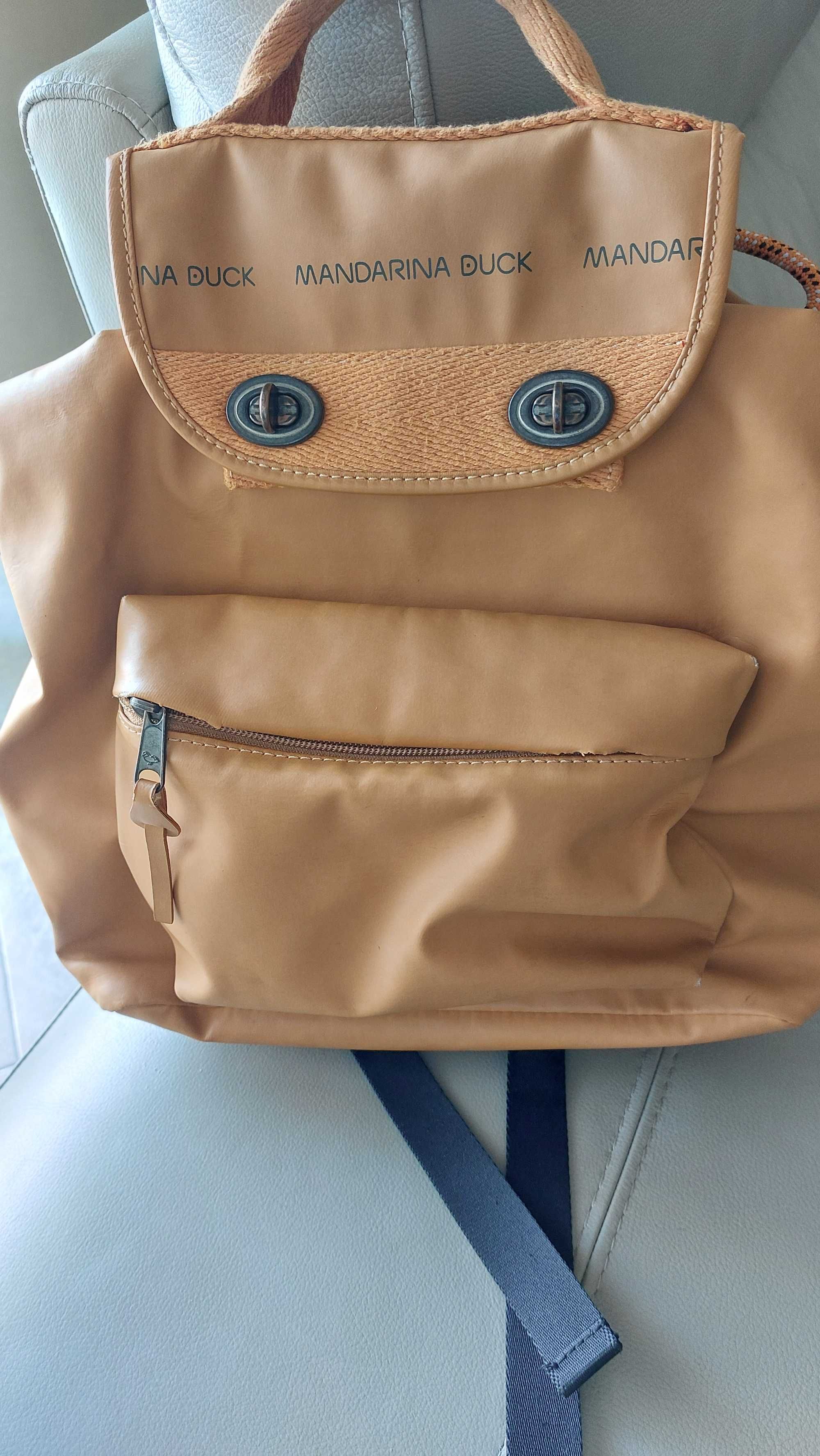 Mochila Mandarina Duck