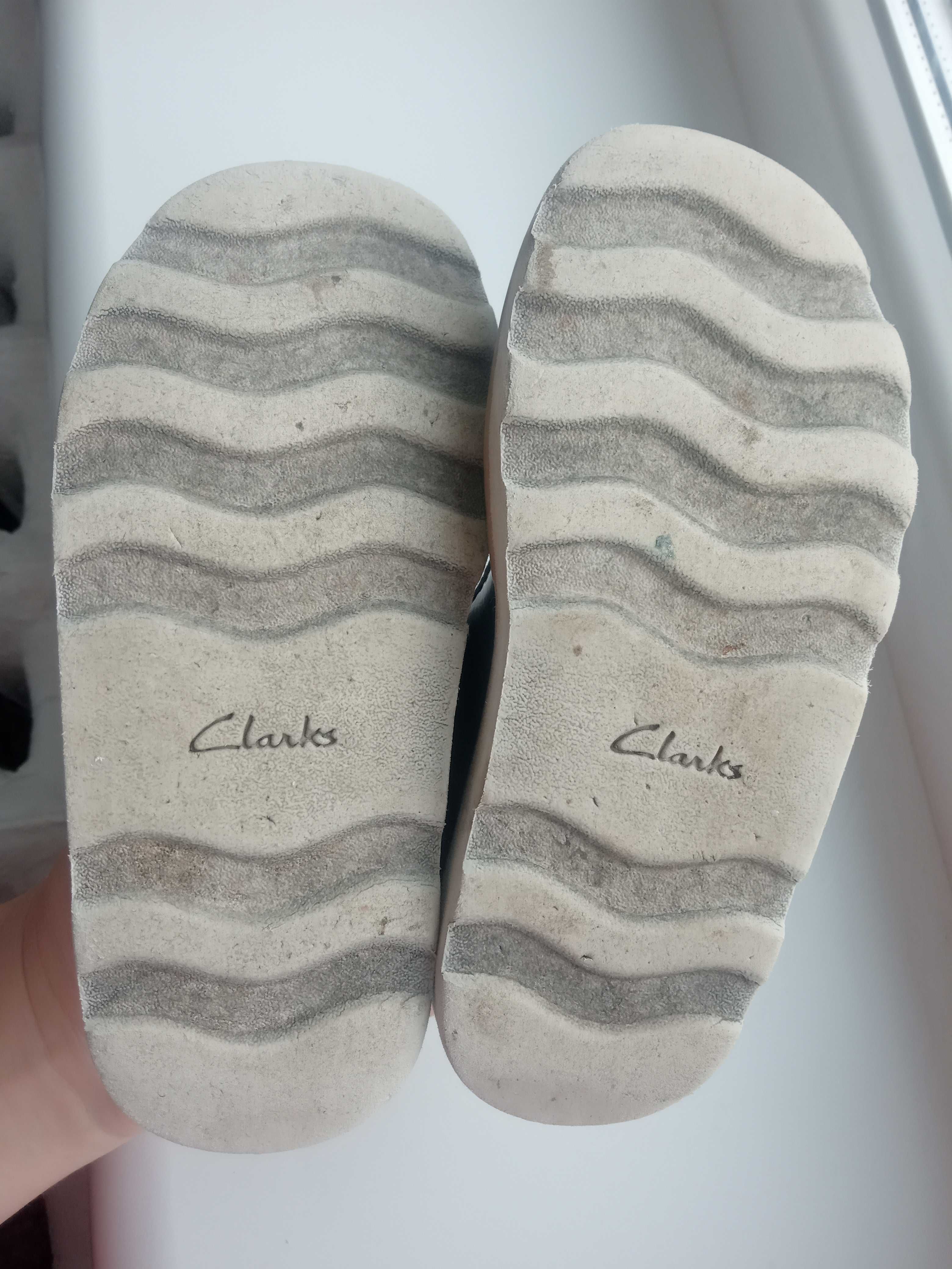 Clarks туфлі босоніжки сандалі