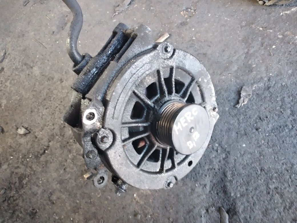 Alternator Wodny. Mercedes W210. 2.2 CDI.