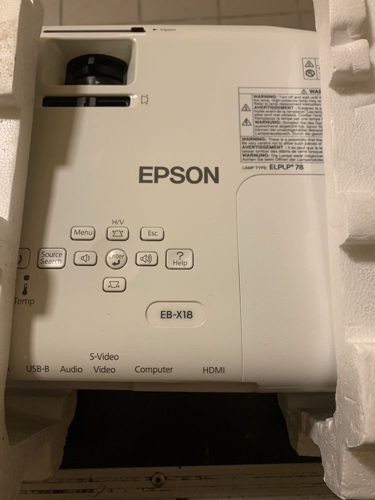 Проєктор EPSON EB-18