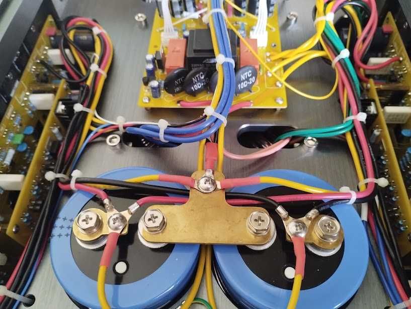 Clone Accuphase A75