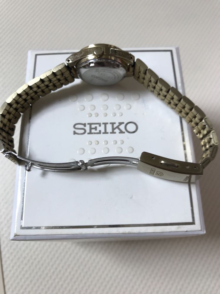 Часы женские SEIKO