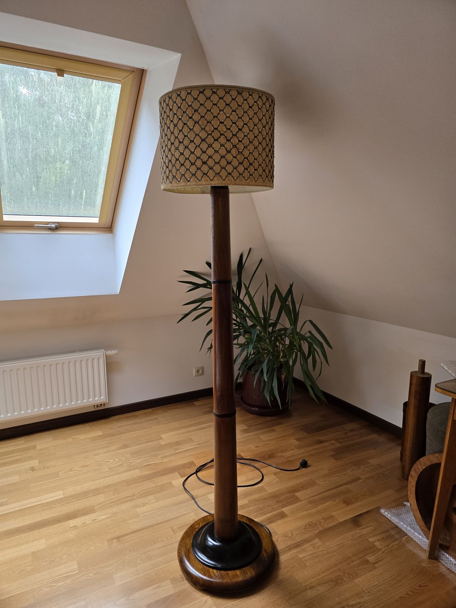 Lampa stojąca art deco z oryginalnym abażurem