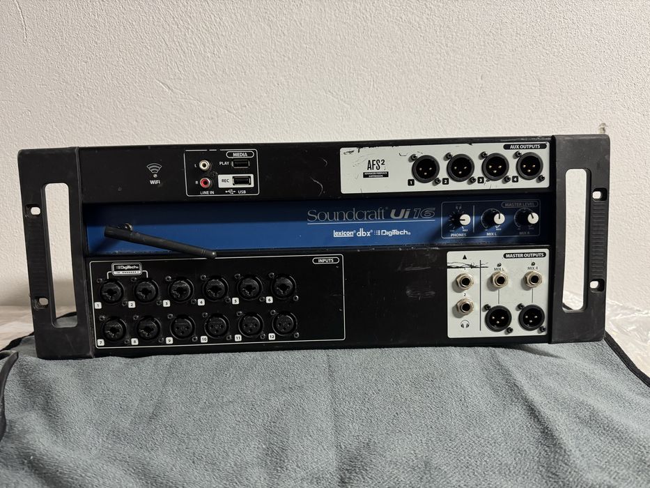 Mikser cyfrowy Soundcraft Ui16