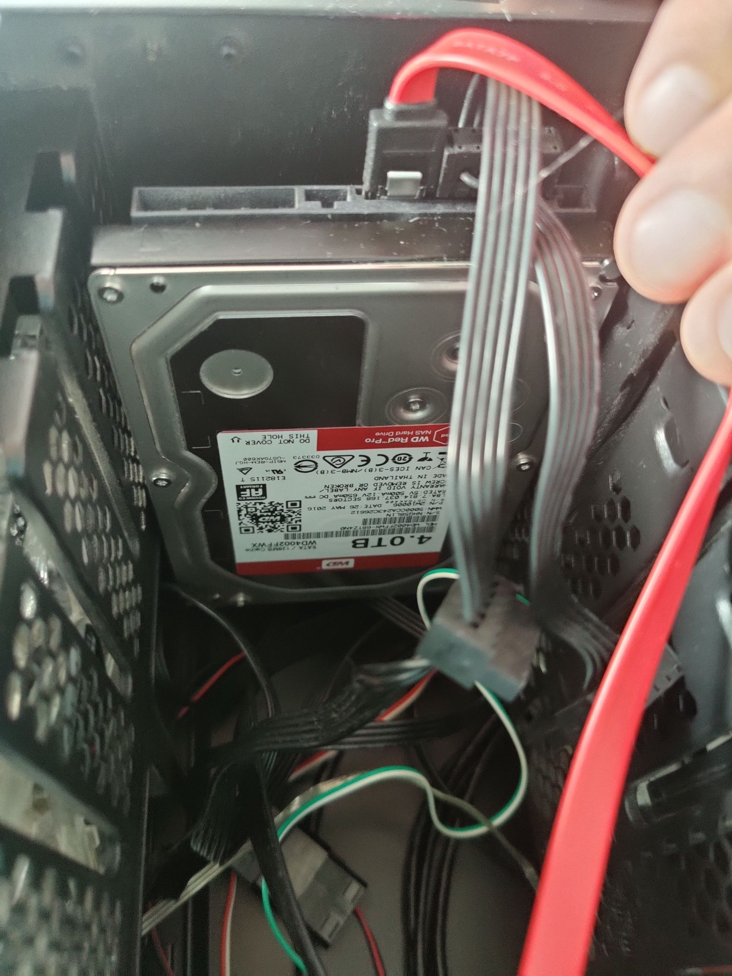 Продам игровой компьютер core i7 3770k, 8 gb ОЗУ, 4 Тб, xfx r9 280 3g