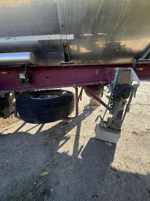 Продам Цистерну напівпричіп Menci