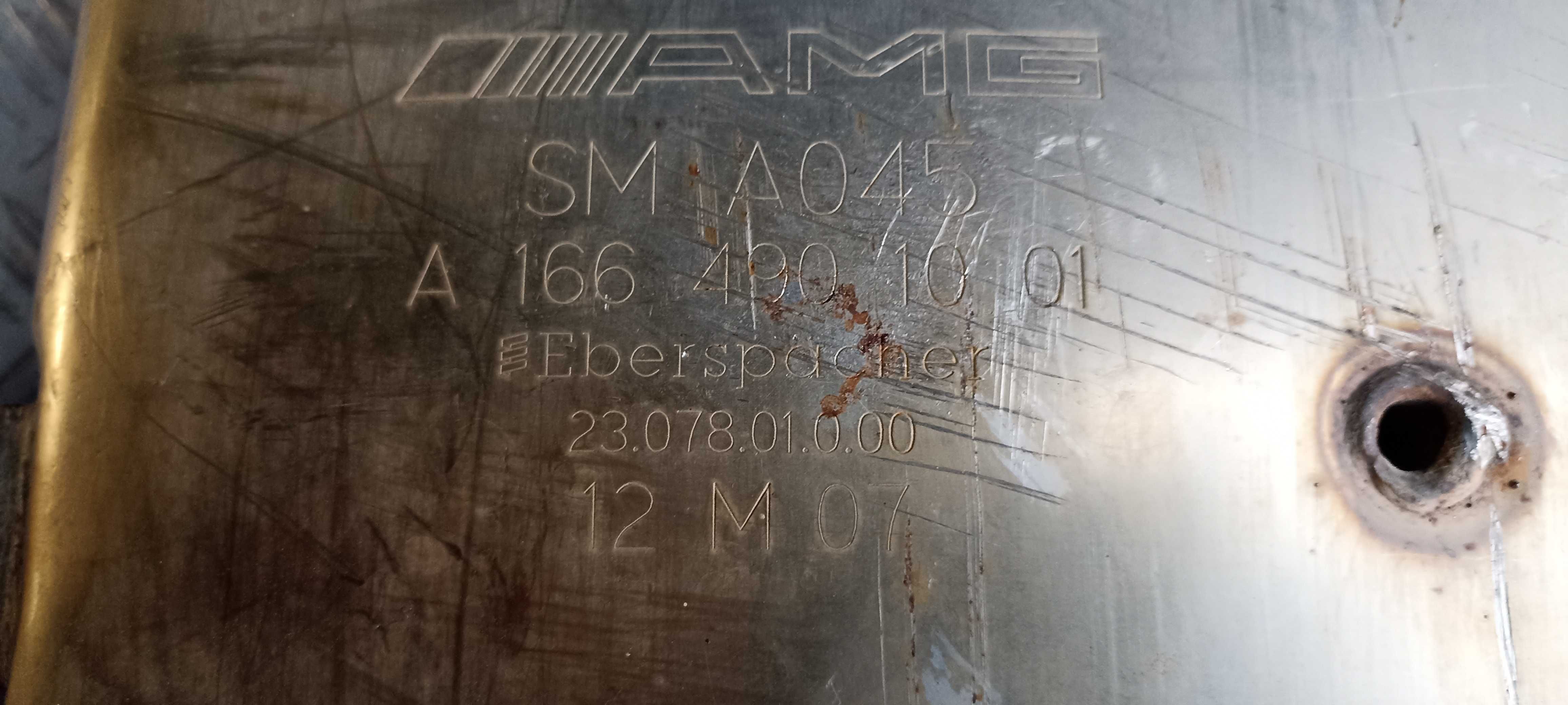 Tłumk środkowy wydech AMG mercedes  ML   GL   w 166