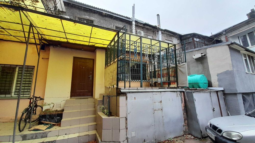 Срочно продам 1 комнатную квартиру в Центре города.  70 кв. м Газ.