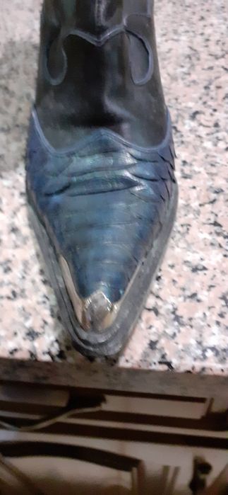 Vendo dois pares de botas texana.