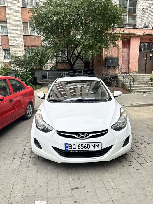 Hyundai Elantra 2013
