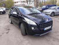Sprzedam na części samochód  osob Peugeot 3008 z uszkodzonym silnikiem