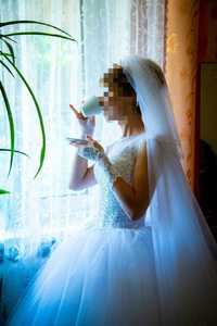 Весільний набір-плаття,перчатки,фата і круги