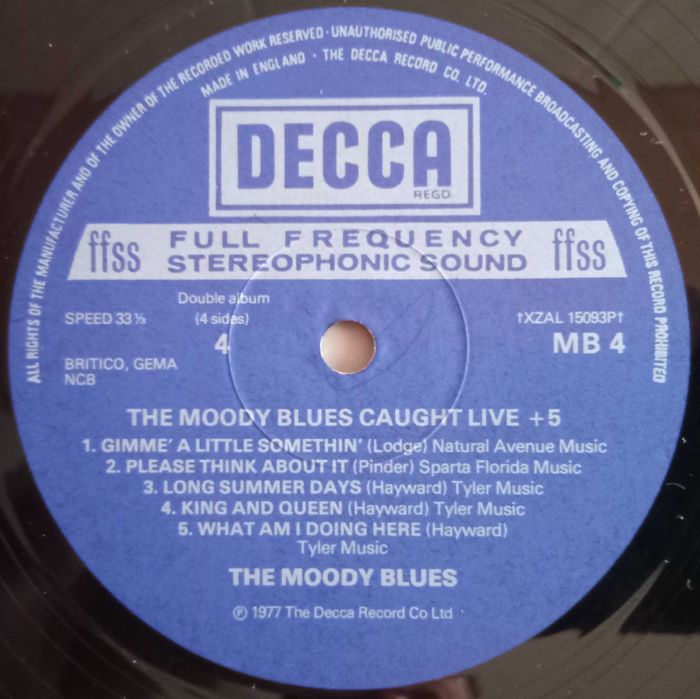 Moody Blues - - - - - Caught Live + 5 - - - - - 2 X LP