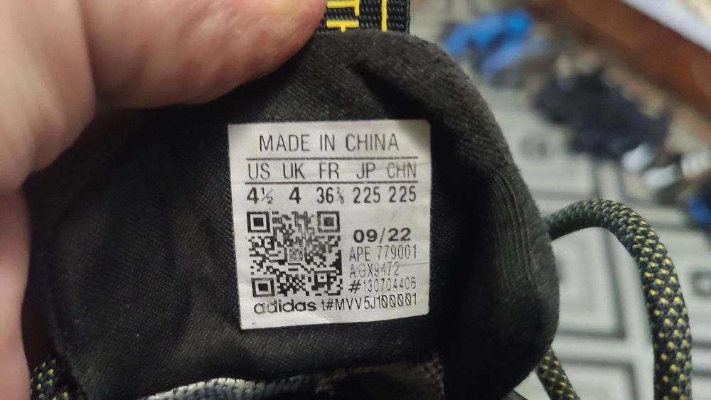 Дитячі кросівки Adidas NMD V3 Gore-Tex.Розмір 36