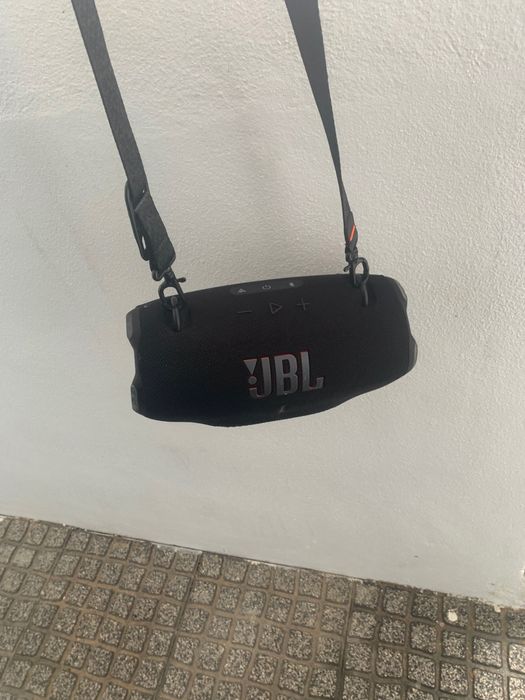 Coluna JBL extreme 4
