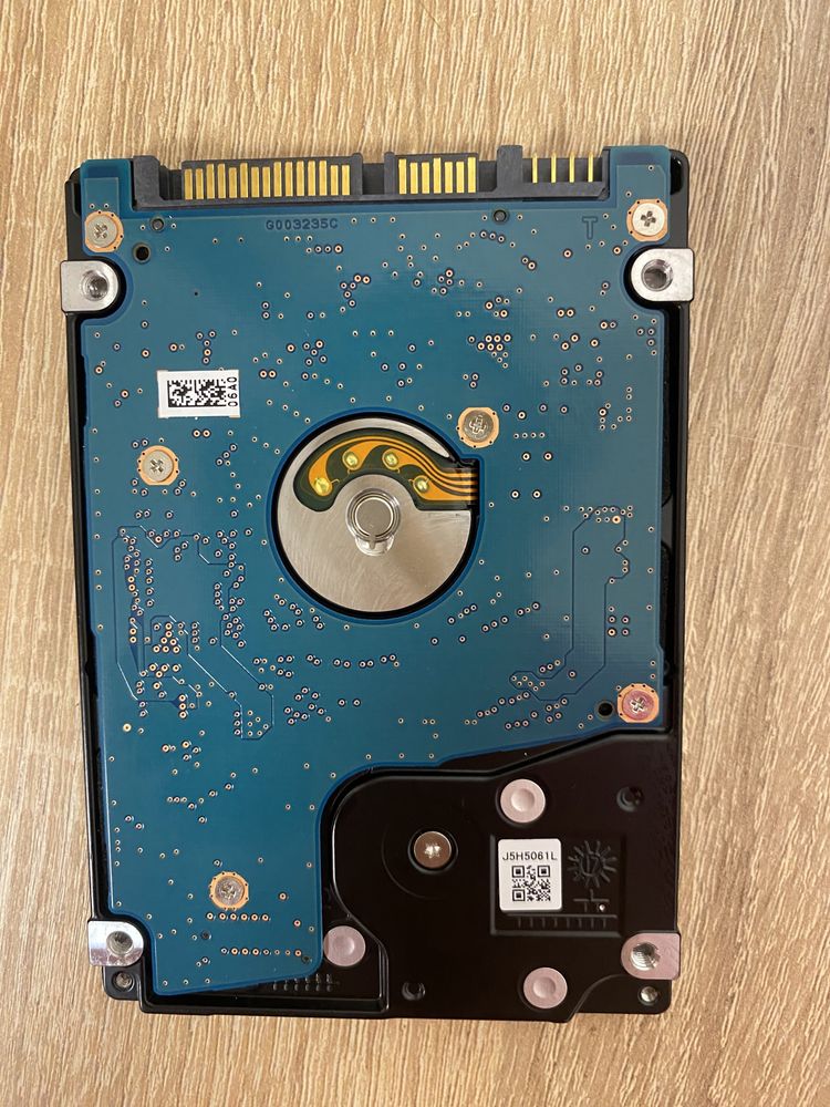 Жорсткий диск Toshiba на 500 GB