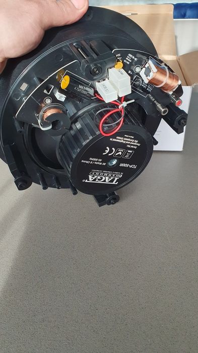 Вбудований сабфуфер. Новий