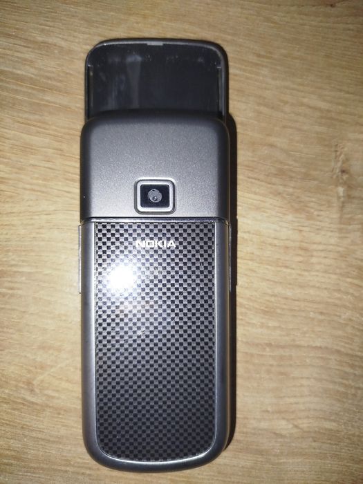 Nokia 8800 Carbon Art