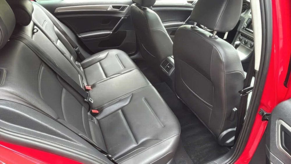 Volkswagen Golf SE      2015