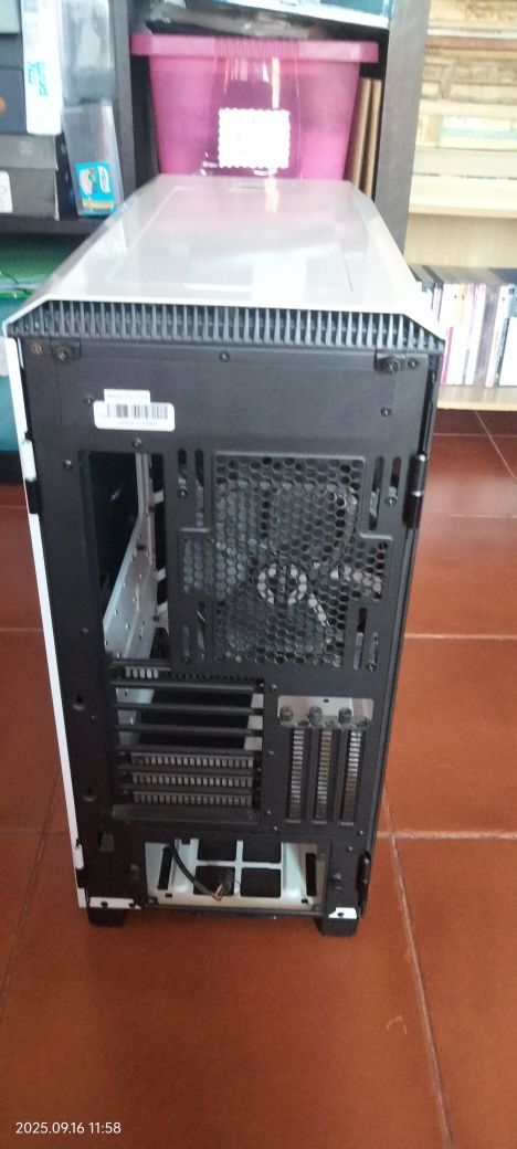Caixa pc de torre gaming