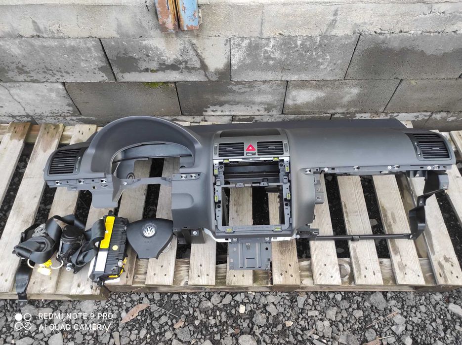 VW Touran deska rozdzielcza konsola pasy poduszki Europa oryginal