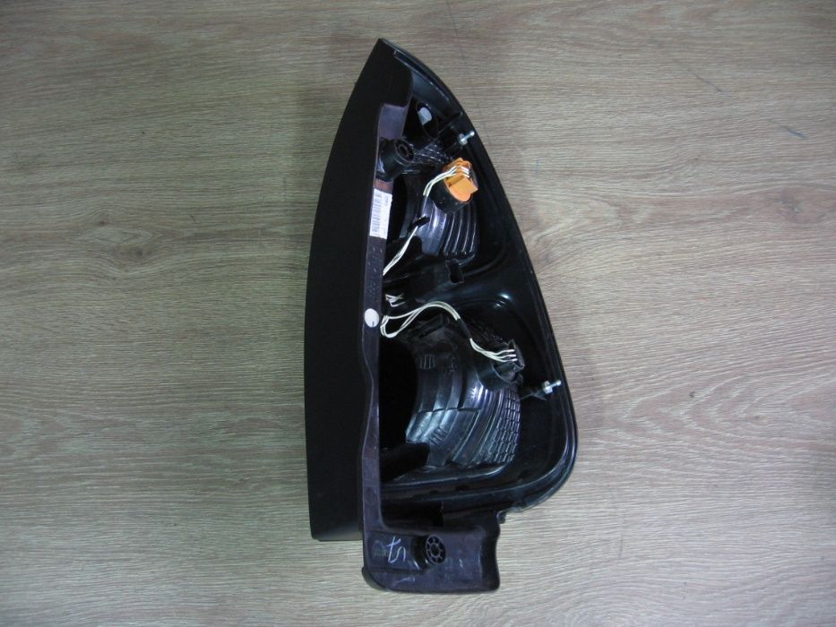 Lampa tylna lewa Citroen C3 Picasso