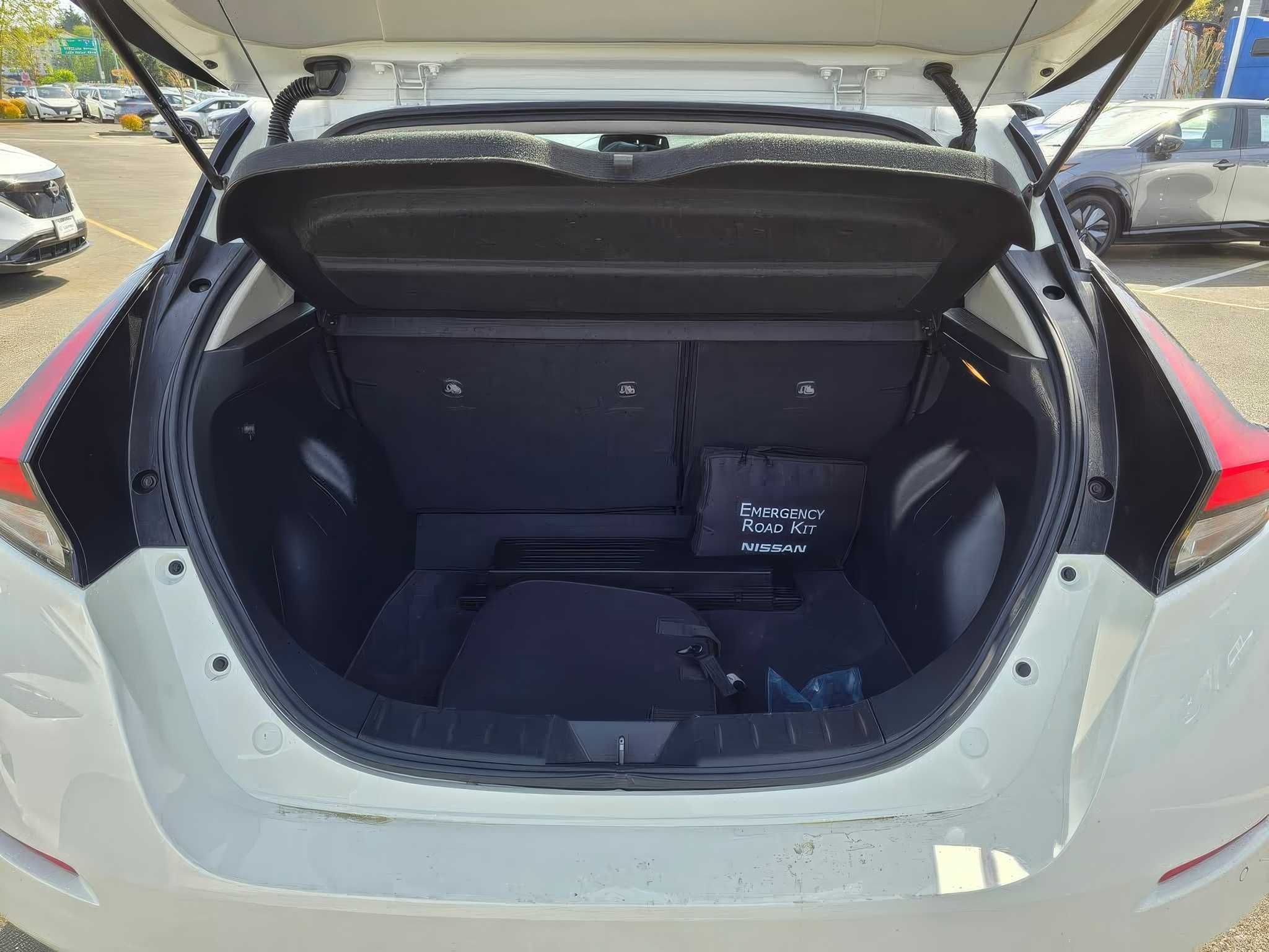 2022 Nissan LEAF SL Plus