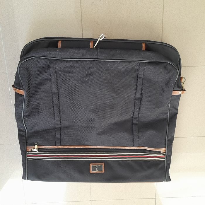 Mala para fatos Pierre Dumont