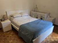 Vendo cama de casal e mesas de cabeceira