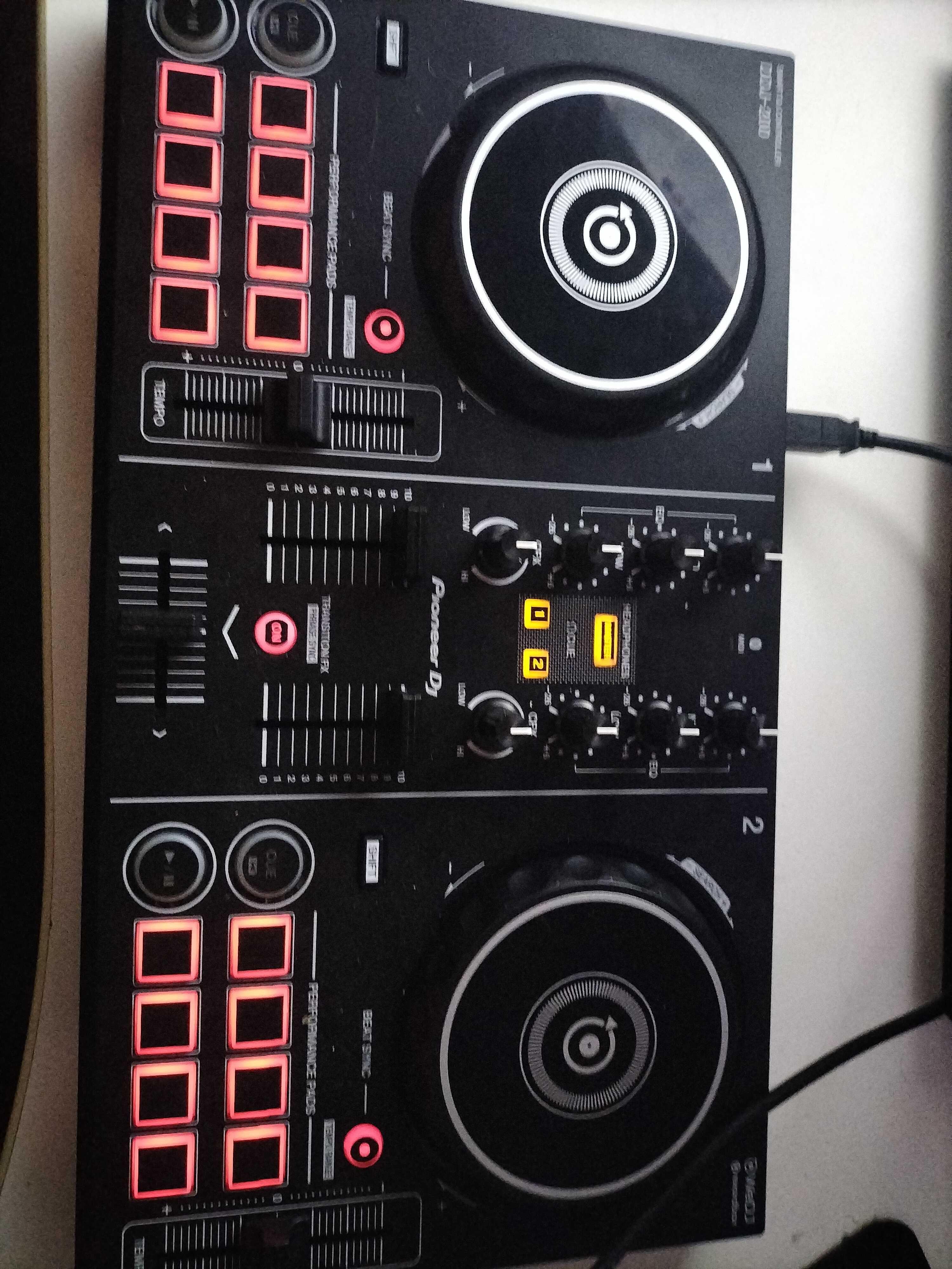 Mesa Controladora DJ Pioneer DDJ 200