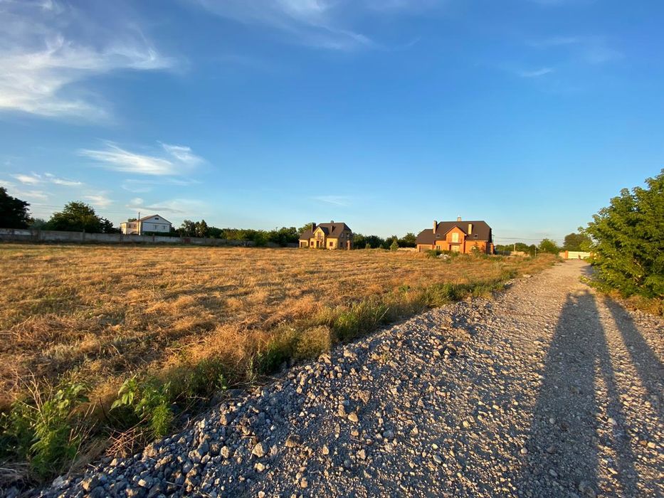 Продам участок в Обуховке рядом(100 метров )пляж