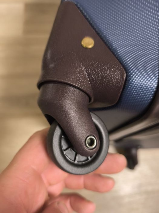 Чемодан на колесах, чемодан для путишествий, Валіза на колесах