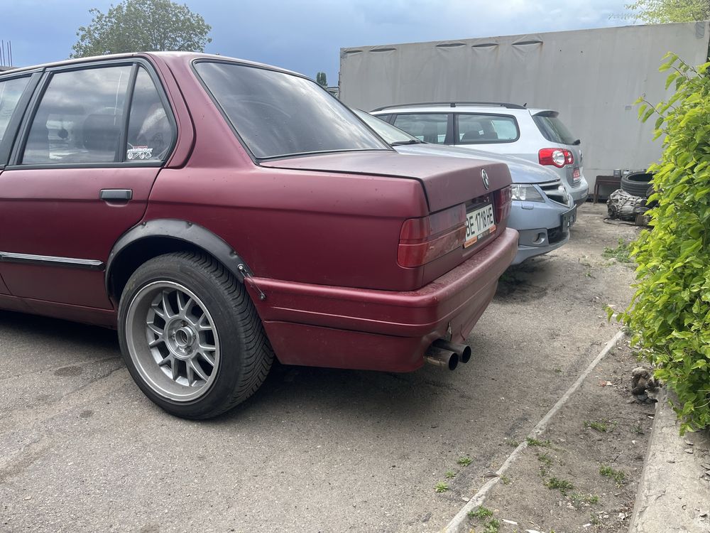 Срочно продам е30