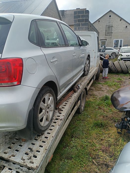 Błotnik ćwiartka elementy cięte VW polo 6r 5 drzwj