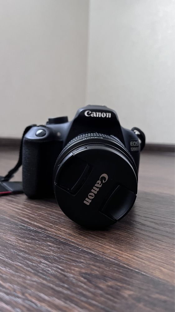 Фотоапарат Canon 1200 D