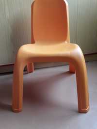 Пластиковый стульчик для ребёнка