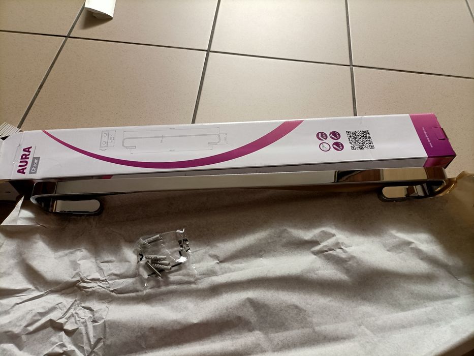 Wieszak na ręcznik pojedynczy.