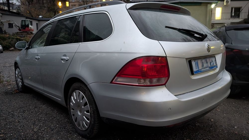 2x Golf 5 1.6 MPI + LPG  butla  w kole aż 70L  extra wersja  dobry