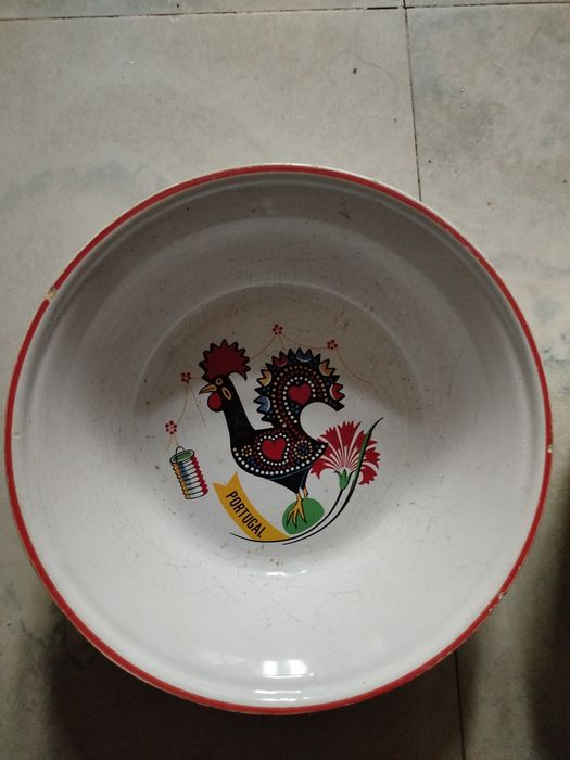 Loiça antiga duas peças bem conservada