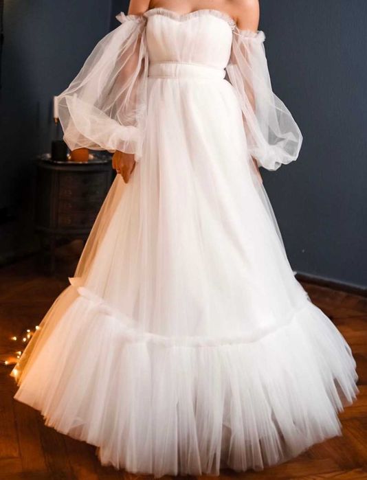 Сукня весільна . Б/В