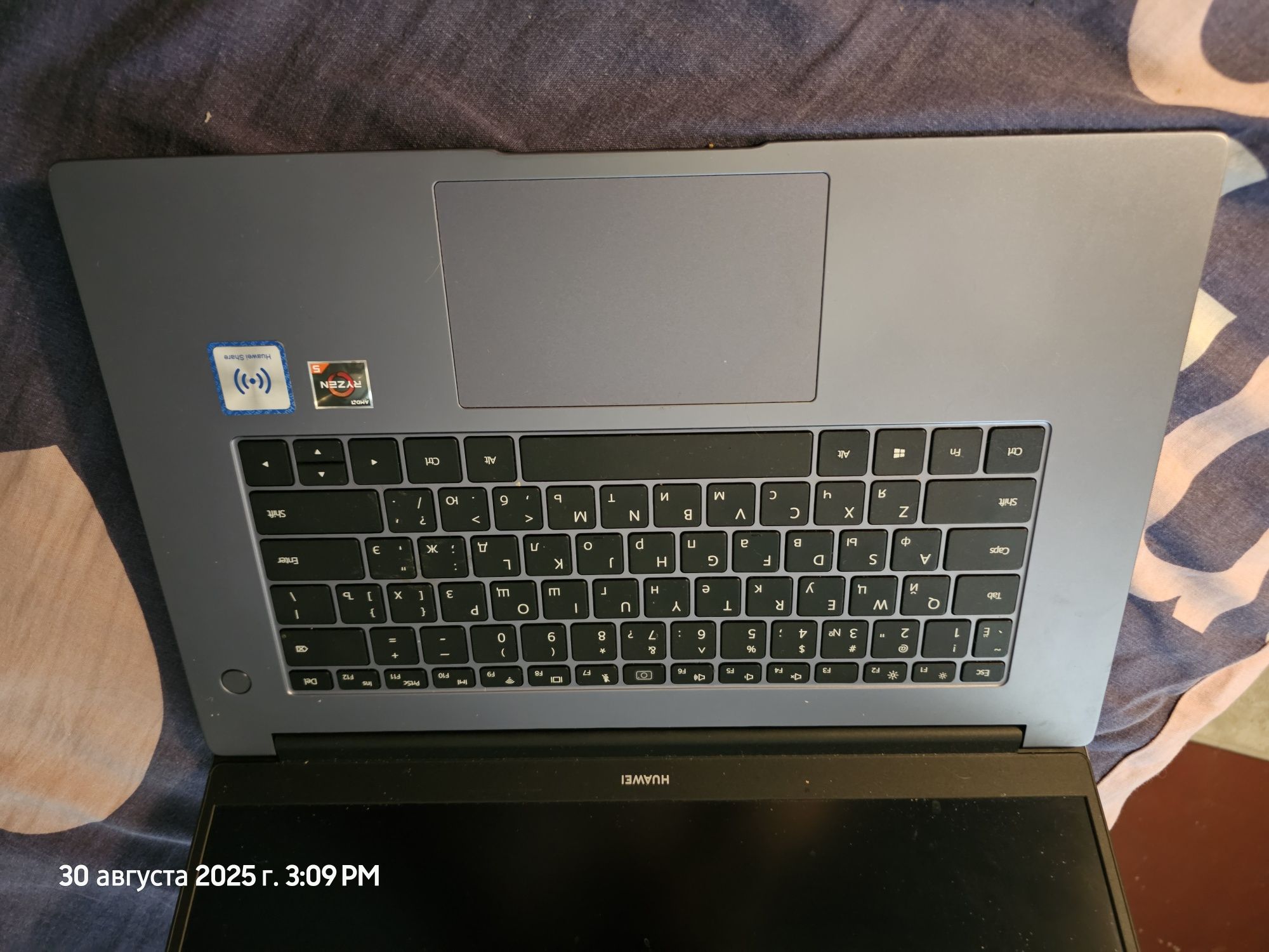 Срочно продам ноутбук Huawei Matebook D15